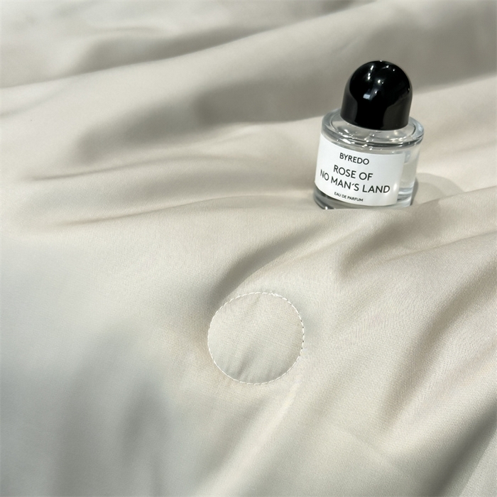 91家纺网 家纺一手货源 找家纺 笙意家纺2025新款水洗真丝夏被 威廉-山灰+中灰