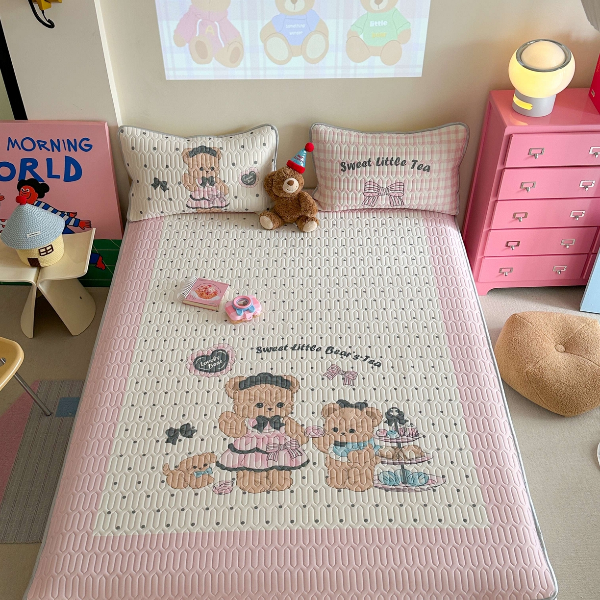 91家纺网 家纺一手货源 找家纺 美乐迪家纺2025新款凉感丝乳胶凉席夏被夏凉被空调被 茶话熊