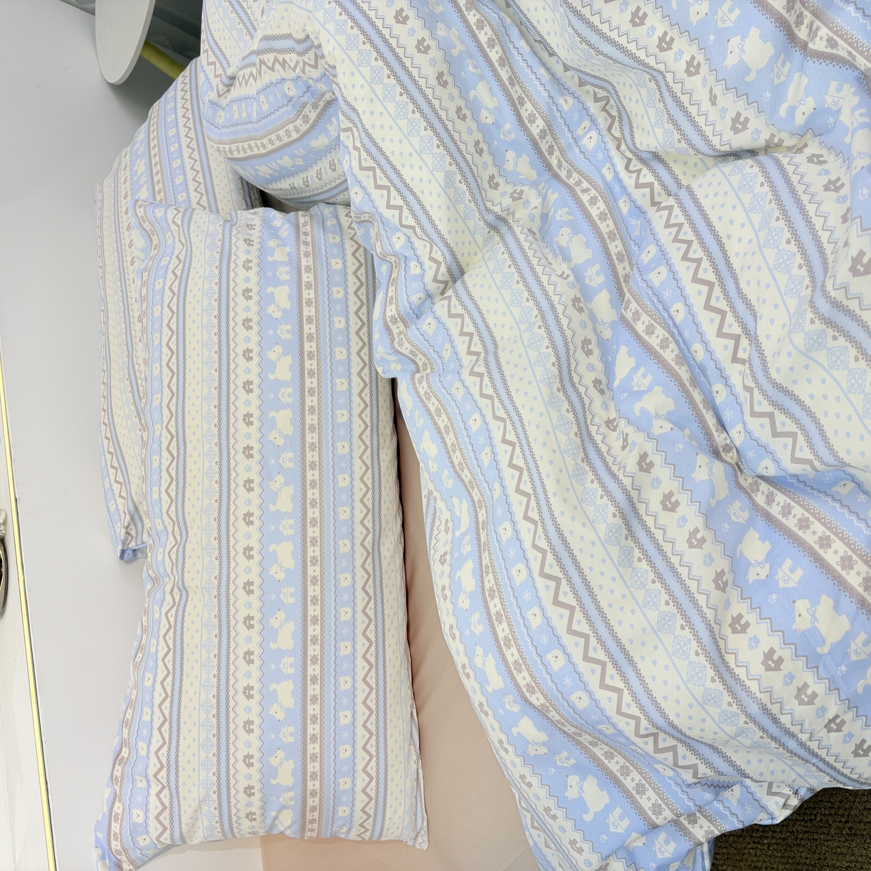 91家纺网 家纺一手货源 找家纺 花西夫人2025新款13372纯棉印花全棉四件套床单床笠款费尔岛（蓝）