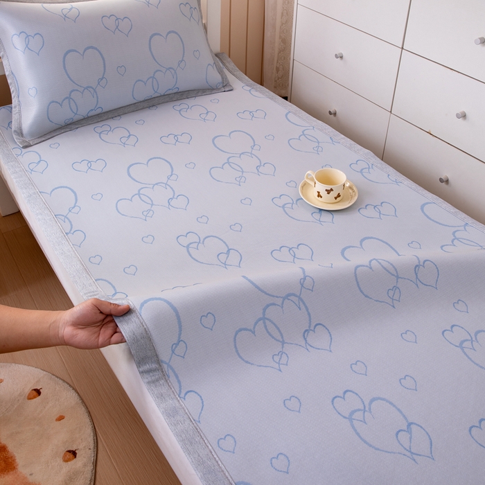 91家纺网 家纺一手货源 找家纺 凌云 2025新款学生宿舍提花凉感冰丝席 心海-蓝