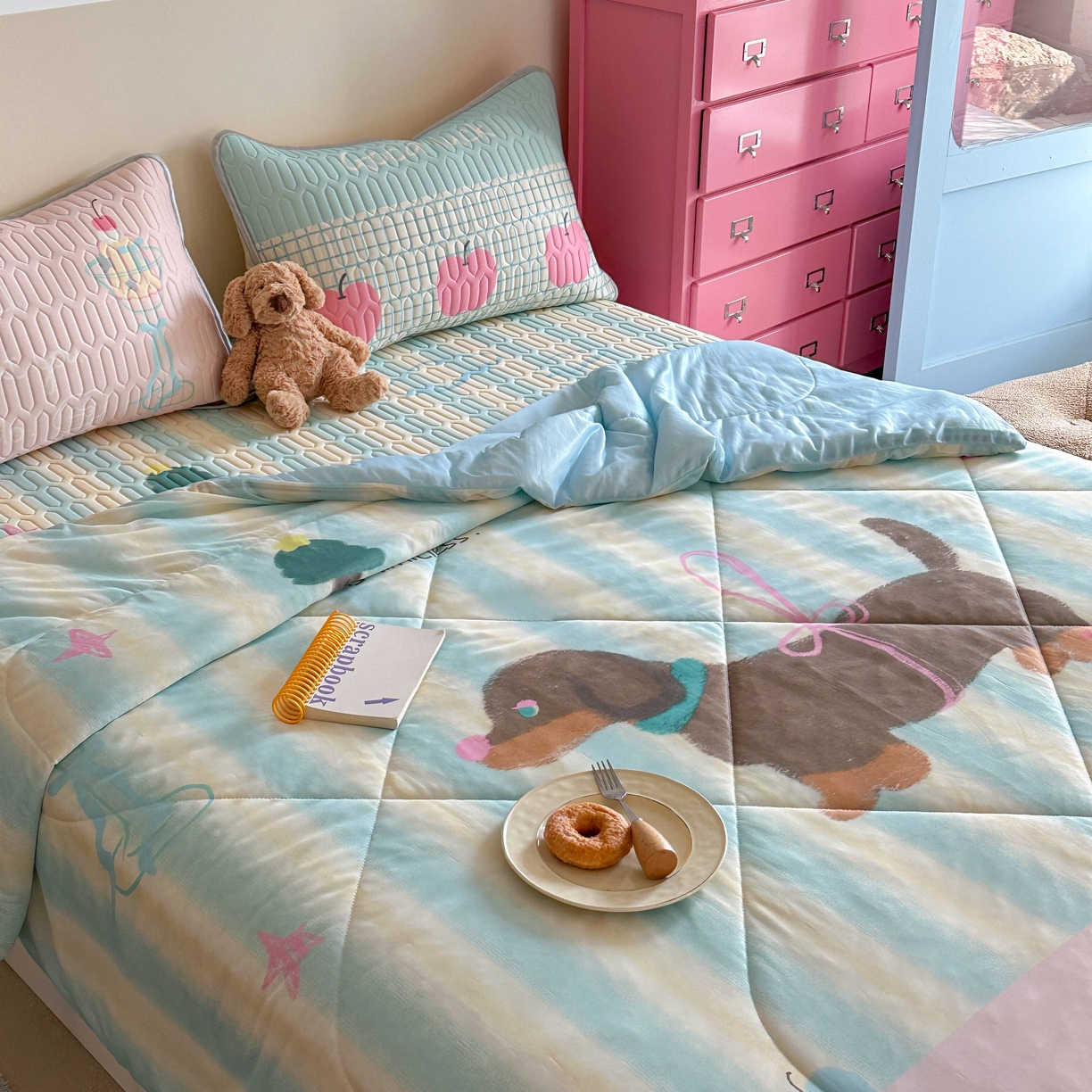 91家纺网 家纺一手货源 找家纺 美乐迪家纺2025新款凉感丝乳胶凉席夏被夏凉被空调被 露丝的腊肠狗