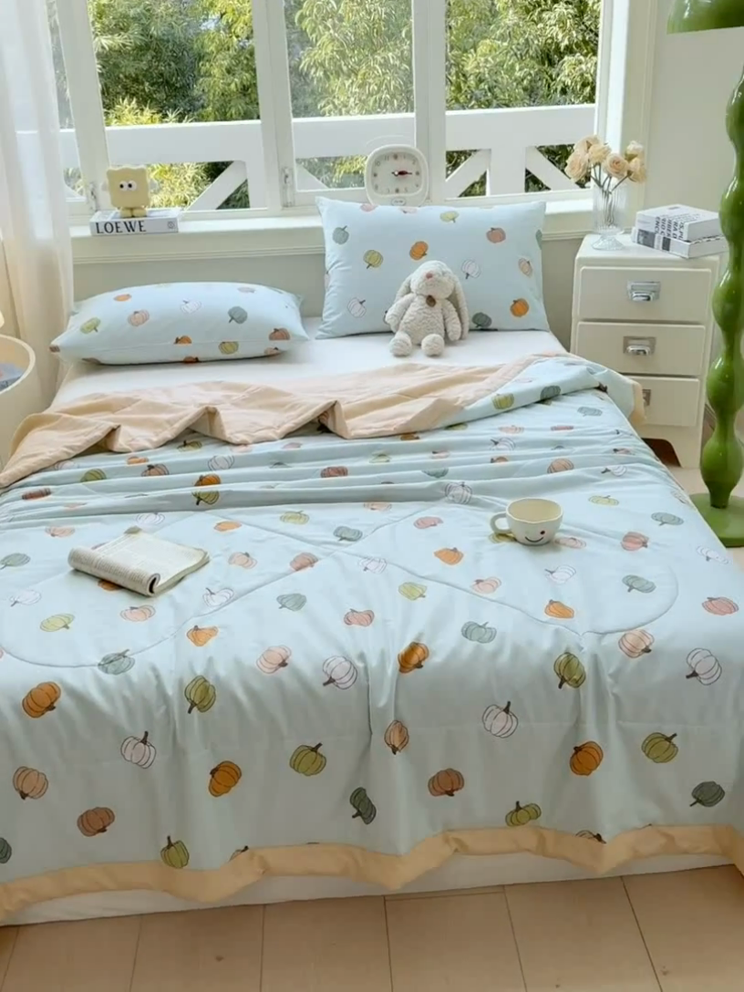 91家纺网 家纺一手货源 找家纺 沃尔居 2025新款双面全棉印花夏被可机洗小清新纯棉夏凉被薄被芯空调被子 南瓜派对