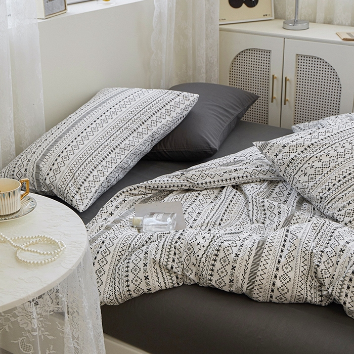 91家纺网 家纺一手货源 找家纺 花西夫人2025新款13372纯棉印花全棉四件套床单床笠款波西米亚-高级灰