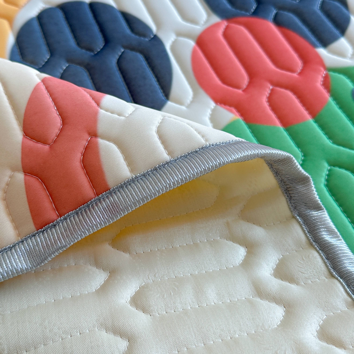 91家纺网 家纺一手货源 找家纺 美乐迪家纺2025新款凉感丝乳胶凉席夏被夏凉被空调被 汉堡