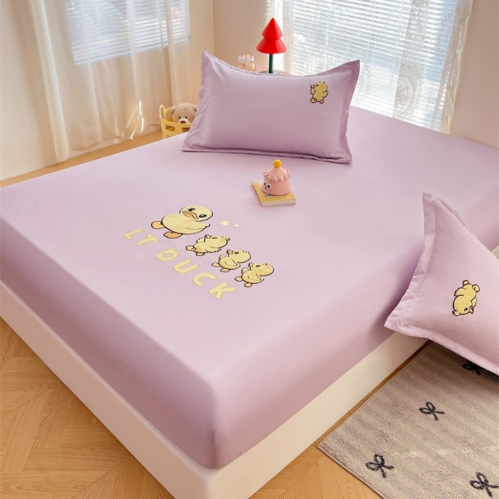 91家纺网 家纺一手货源 找家纺 梦舒羽 2025新款贴布绣针织棉双层纱枕套 旅行鸭-香芋紫