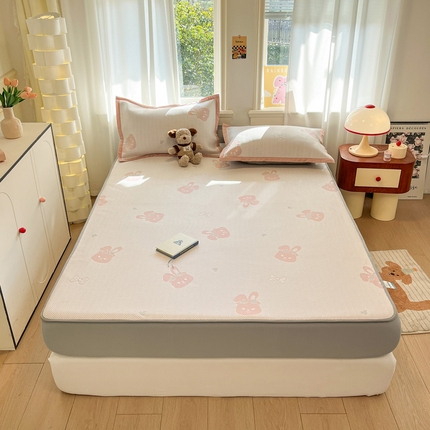 91家纺网 家纺一手货源 找家纺 雅居纺家纺 2025春夏新款A类加厚三明治底提花凉感席床笠款 粉小兔