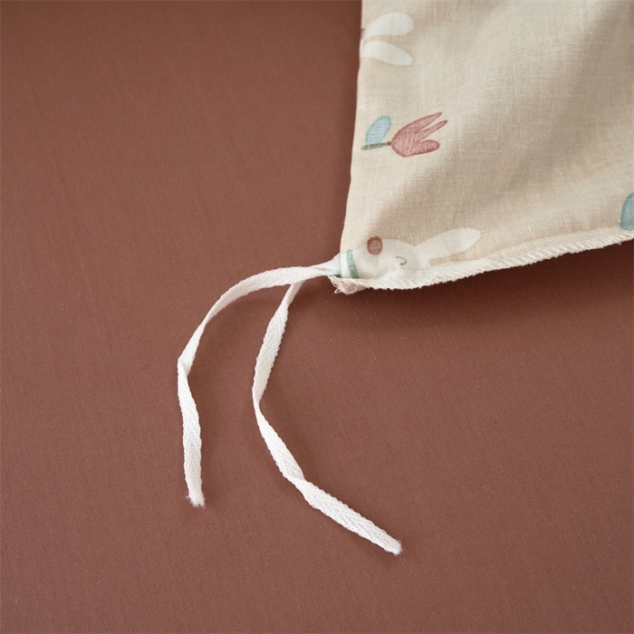 91家纺网 家纺一手货源 找家纺 花西夫人2025新款13372纯棉印花全棉四件套床单床笠款波波兔