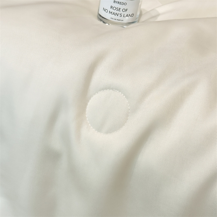 91家纺网 家纺一手货源 找家纺 笙意家纺2025新款水洗真丝夏被 威廉-奶昔白+奶茶