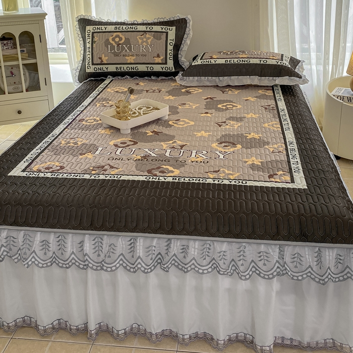 91家纺网 家纺一手货源 找家纺 麋兔 2025新款冰丝床裙乳胶凉席席子 路希