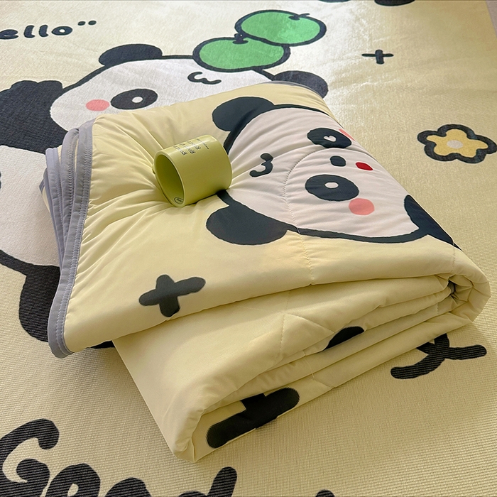 91家纺网 家纺一手货源 找家纺 希诺2025新款大版卡通凉感丝夏被冰感空调被子被芯 可爱熊猫
