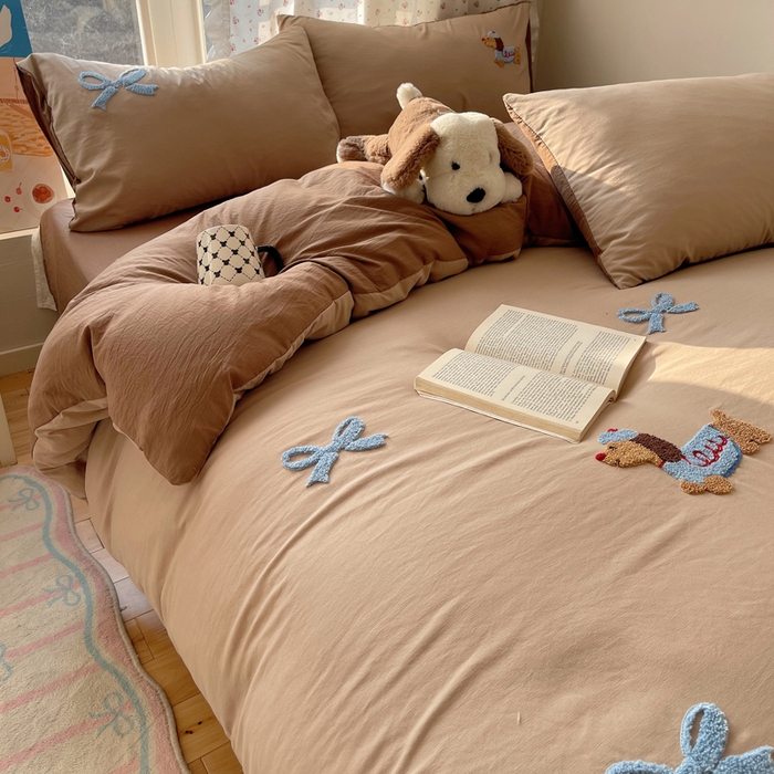 91家纺网 家纺一手货源 找家纺 慕澄家纺 2025新款毛巾绣小清新四件套 快乐腊肠狗