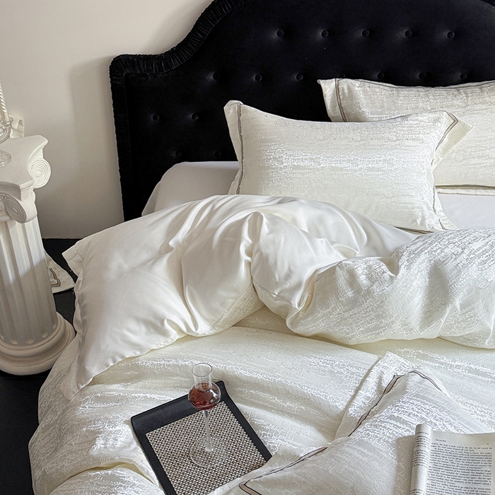 91家纺网 家纺一手货源 找家纺 优悦生活馆 2025新款冰丝亮丝提花四件套-白月光 珍珠白