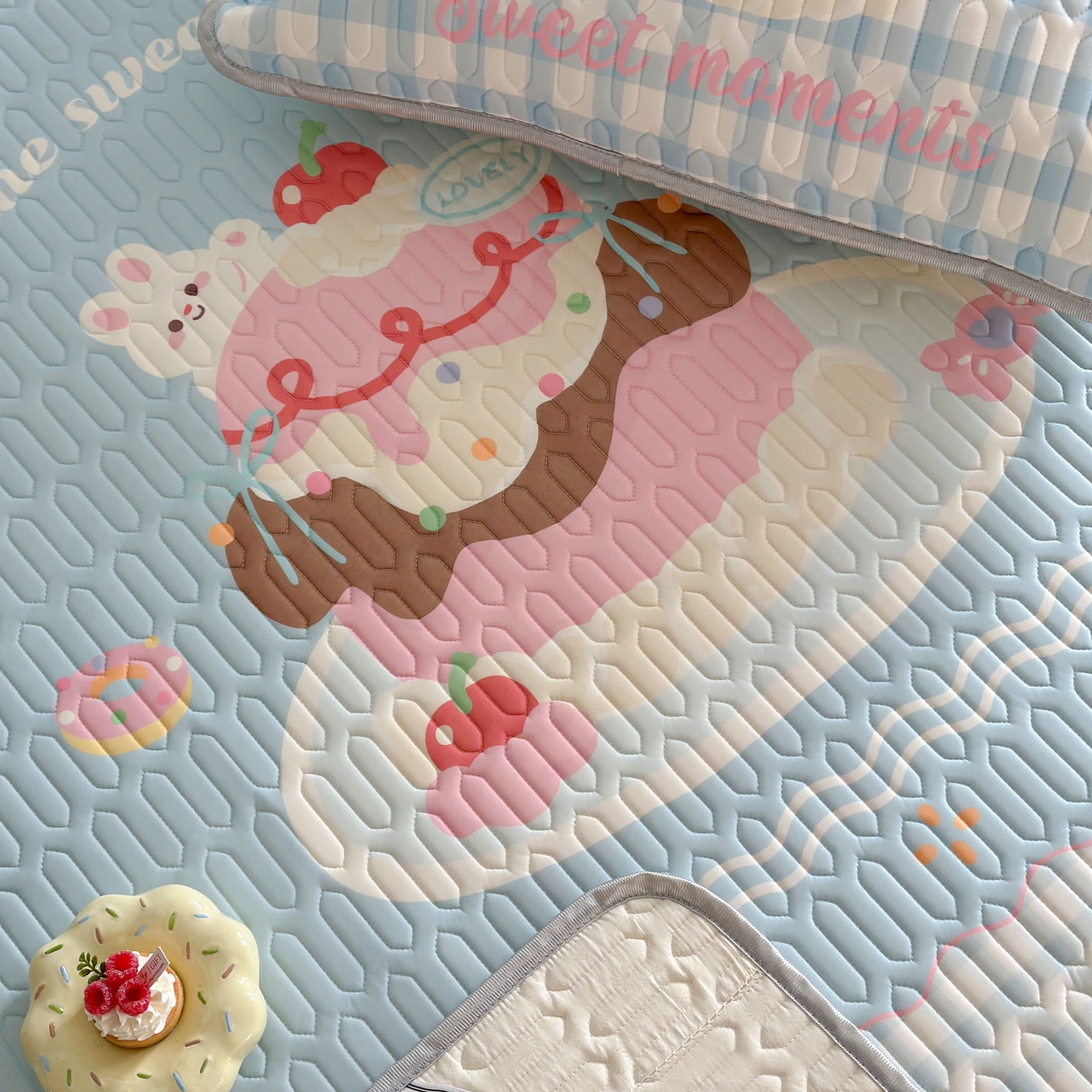 91家纺网 家纺一手货源 找家纺 美乐迪家纺2025新款凉感丝乳胶凉席夏被夏凉被空调被 甜蜜蛋糕