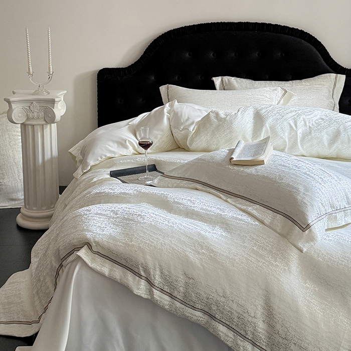 91家纺网 家纺一手货源 找家纺 优悦生活馆 2025新款冰丝亮丝提花四件套-白月光 珍珠白