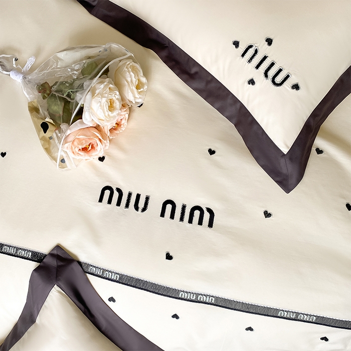 91家纺网 家纺一手货源 找家纺 理想家家纺 2025新款水洗真丝缪缪云朵棉四件套 缪缪-咖