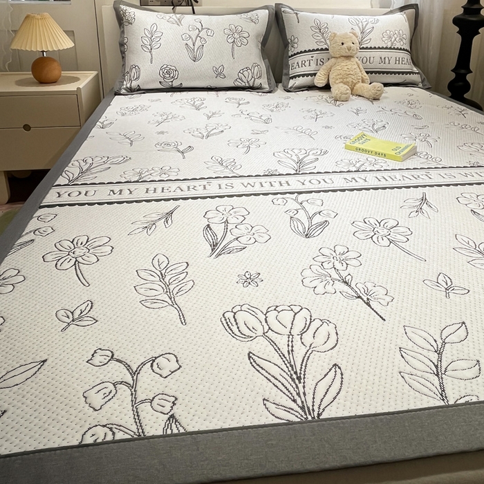 91家纺网 家纺一手货源 找家纺 雅居纺家纺 2025春夏新款A类加厚三明治底提花凉感席床席款 复古花园