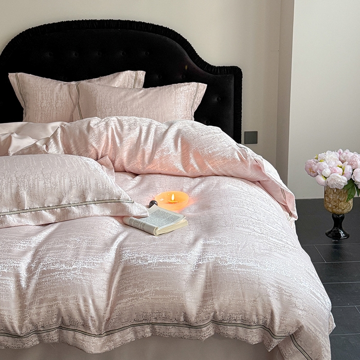 91家纺网 家纺一手货源 找家纺 优悦生活馆 2025新款冰丝亮丝提花四件套-白月光 梦幻粉