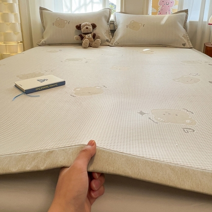 雅居纺家纺 2025春夏新款A类加厚三明治底提花凉感席床席款 星星小熊