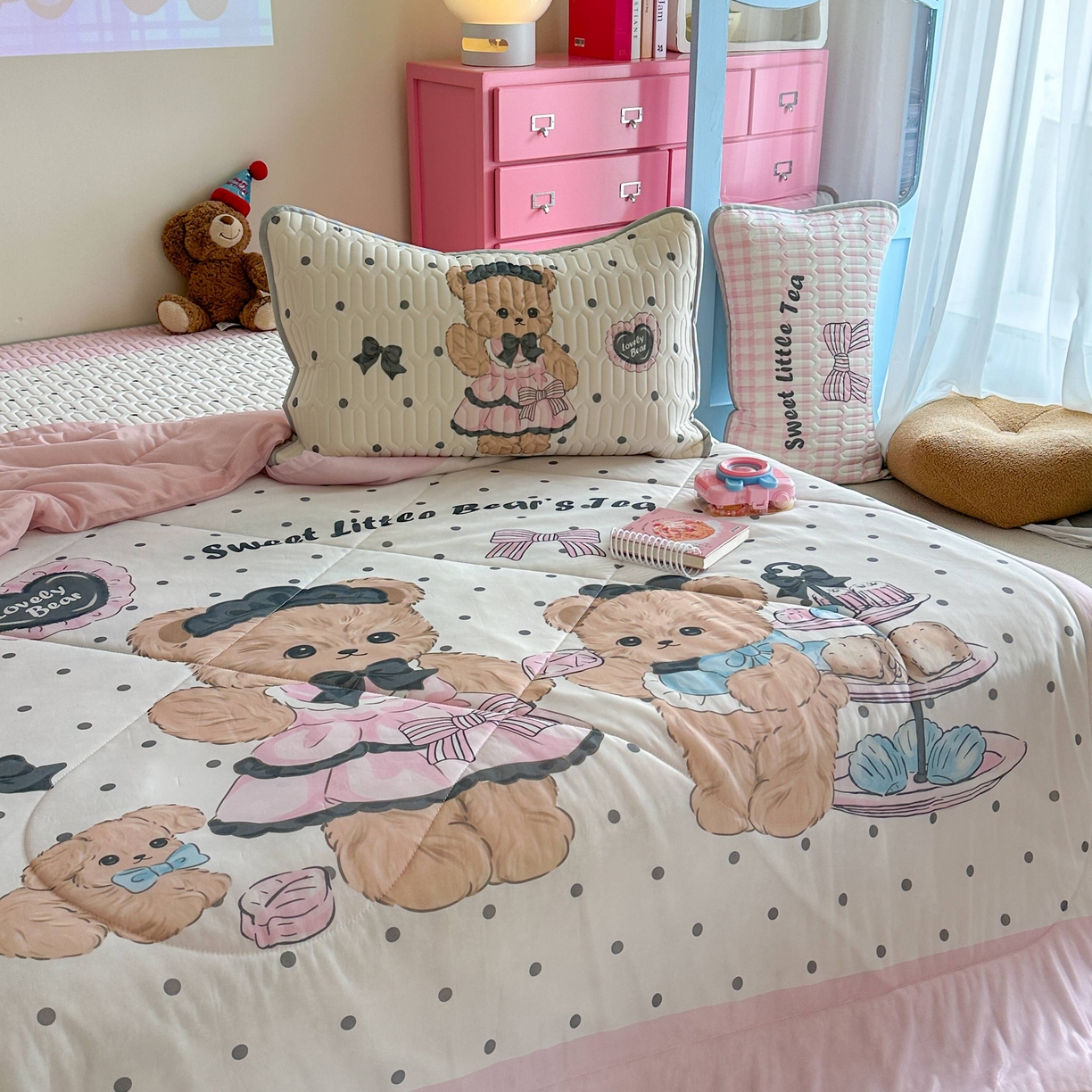 91家纺网 家纺一手货源 找家纺 美乐迪家纺2025新款凉感丝乳胶凉席夏被夏凉被空调被 茶话熊