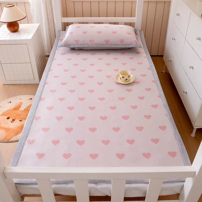 91家纺网 家纺一手货源 找家纺 凌云 2025新款学生宿舍提花凉感冰丝席 甜心-粉