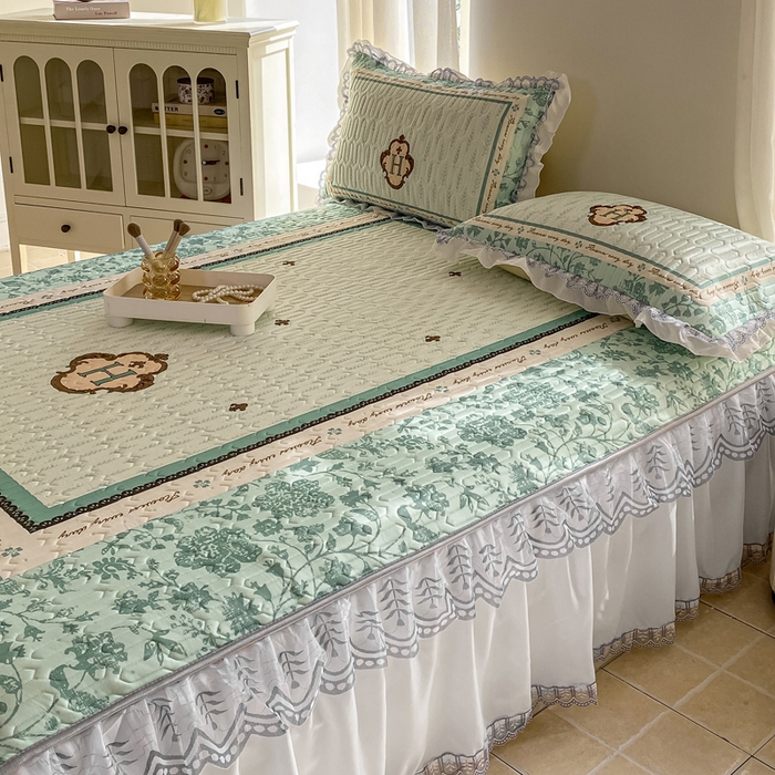 91家纺网 家纺一手货源 找家纺 麋兔 2025新款冰丝床裙乳胶凉席席子 青颜