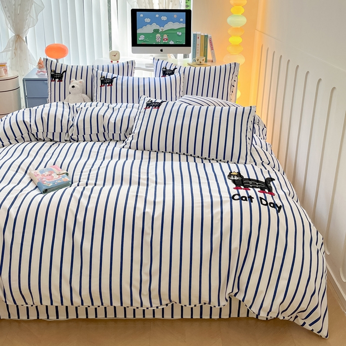 91家纺网 家纺一手货源 找家纺 雅居纺家纺 2025春夏新款全棉纯棉绣花老粗布四件套 小猫咪