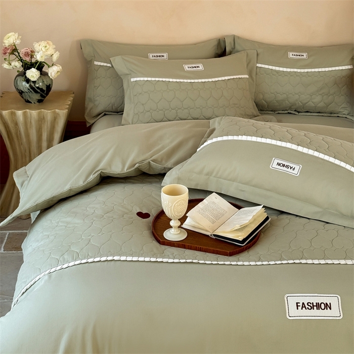 91家纺网 家纺一手货源 找家纺 宏羽纺 2025新款全棉绗缝加厚磨毛四件套 灰调绿