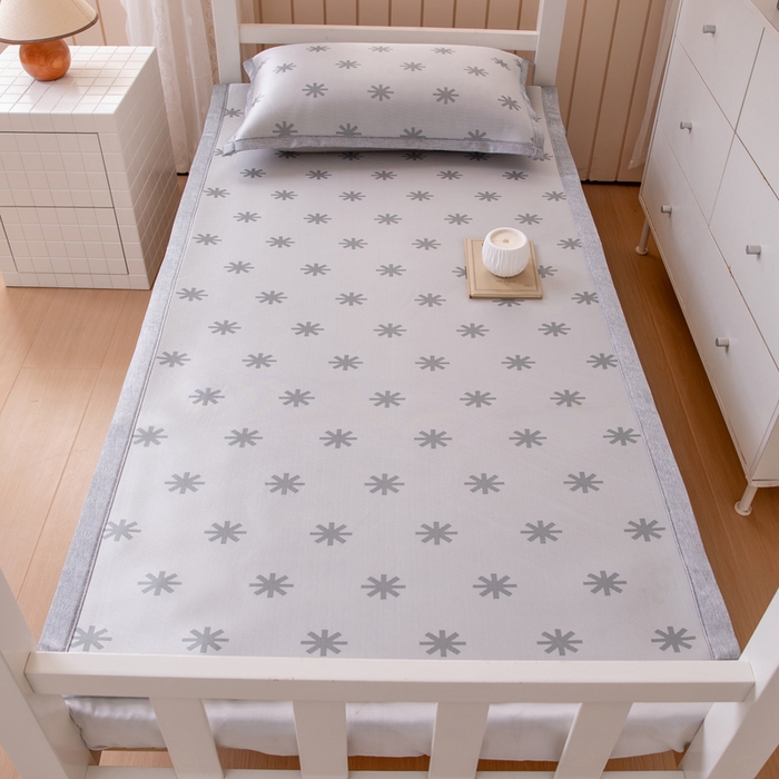 91家纺网 家纺一手货源 找家纺 凌云 2025新款学生宿舍提花凉感冰丝席 雪漾-灰