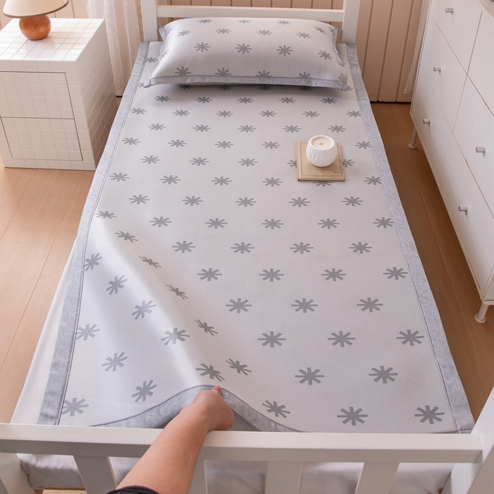 91家纺网 家纺一手货源 找家纺 凌云 2025新款学生宿舍提花凉感冰丝席 雪漾-灰