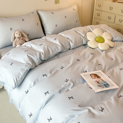 91家纺网 家纺一手货源 找家纺 （总）老K (原美阁） 2025新款独家夏季小清新跑量冰丝四件套简约印花冰丝四件套 被套单品