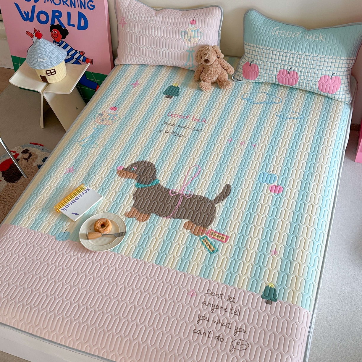 91家纺网 家纺一手货源 找家纺 美乐迪家纺2025新款凉感丝乳胶凉席夏被夏凉被空调被 露丝的腊肠狗