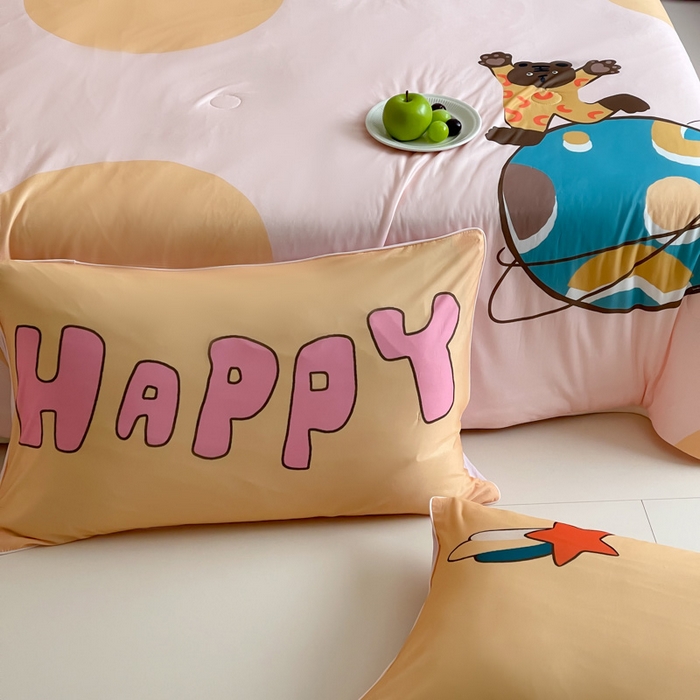 91家纺网 家纺一手货源 找家纺 大彩家居 2025新款凉感丝大版数码印花夏凉被 快乐星球