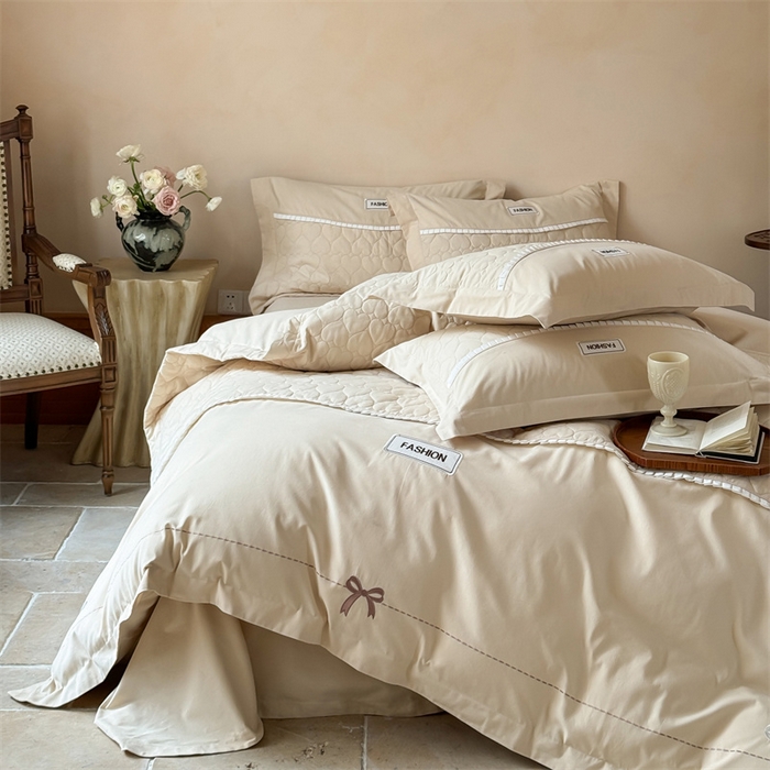 91家纺网 家纺一手货源 找家纺 （总）红番天家居馆 2025新款浪漫桃心-全棉绗缝磨毛四件套