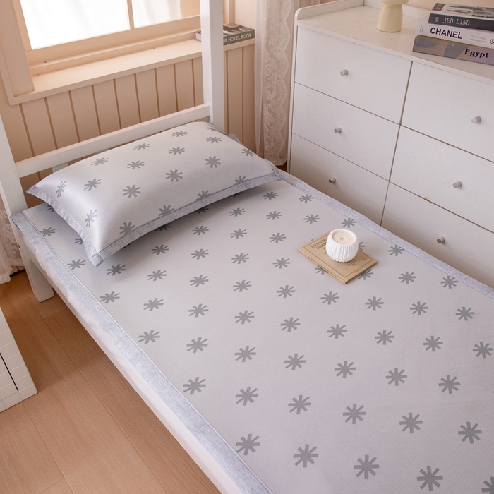 91家纺网 家纺一手货源 找家纺 凌云 2025新款学生宿舍提花凉感冰丝席 雪漾-灰