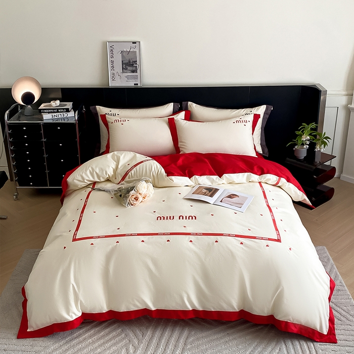 91家纺网 家纺一手货源 找家纺 理想家家纺 2025新款水洗真丝缪缪云朵棉四件套 缪缪-红