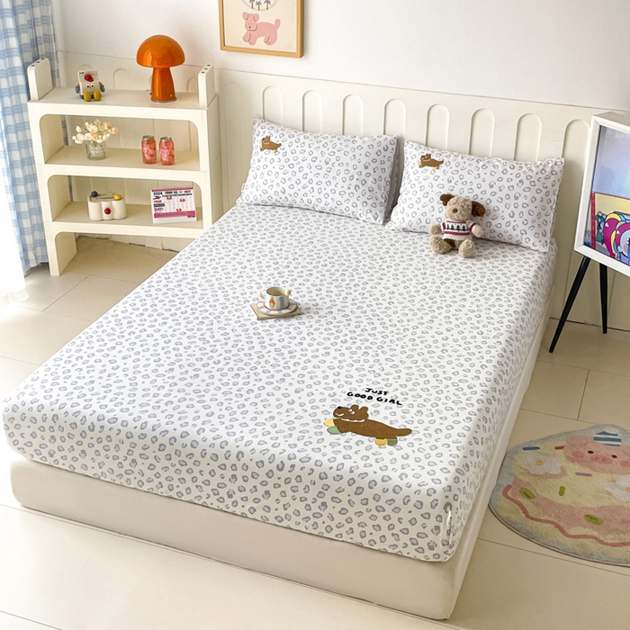 91家纺网 家纺一手货源 找家纺 雅居纺家纺 2025春夏新款全棉纯棉绣花A类老粗布单床笠床笠单件 奔跑小狗