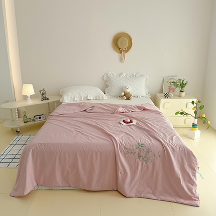 91家纺网 家纺一手货源 找家纺 云锦2025新款春夏小冰椰夏凉被系列 小冰椰-柔粉