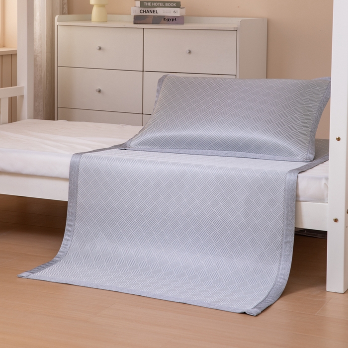 91家纺网 家纺一手货源 找家纺 凌云 2025新款学生宿舍提花凉感冰丝席 菱格-灰