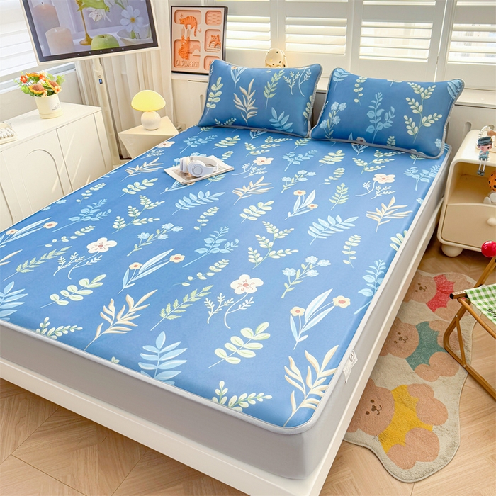 91家纺网 家纺一手货源 找家纺 雯豆家纺 2025夏季新品碳光冰丝凉席床笠款三件套印花小清新绑带冰丝席床罩 碳光冰丝席-床笠款-花影动