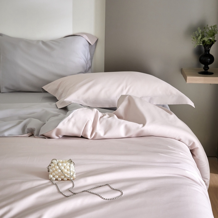 91家纺网 家纺一手货源 找家纺 金奇达2025新款【可芙】-轻氧水光天丝棉四件套（标准号全网控价（折后券后）不低于238元） 可芙-粉+灰