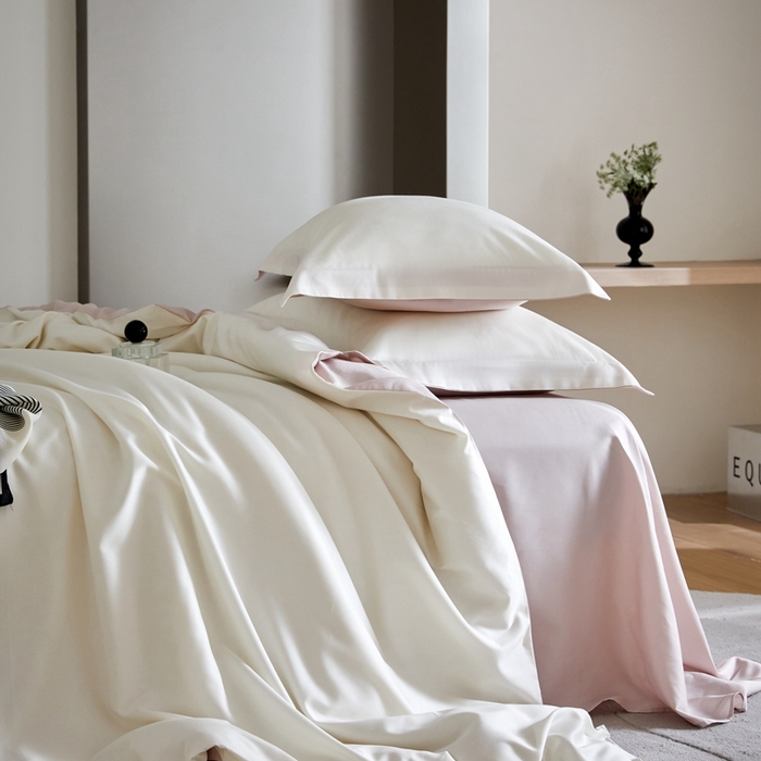 91家纺网 家纺一手货源 找家纺 金奇达2025新款【可芙】-轻氧水光天丝棉四件套（标准号全网控价（折后券后）不低于238元） 可芙-白+粉