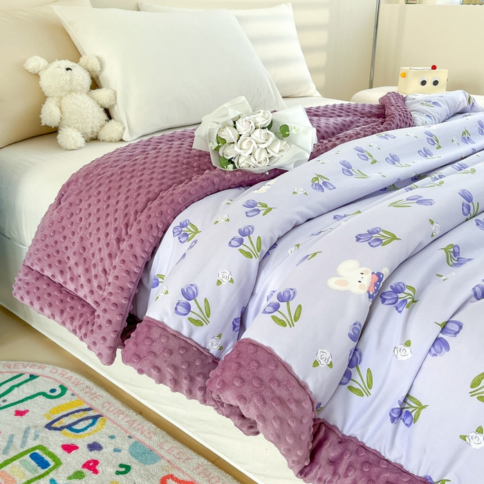 91家纺网 家纺一手货源 找家纺 爱宝被业 2025新款豆豆夏被 郁金香兔