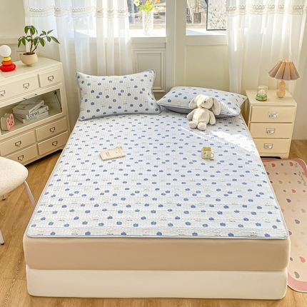 91家纺网 家纺一手货源 找家纺 （总）美克家居 2025新款泡泡纱软垫床护垫床褥子床垫小清新印花床盖