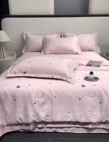 91家纺网 家纺一手货源 找家纺 佳品居 2025新款直播水洗天丝夏被冰丝夏凉被空调被四件套 香格丽粉