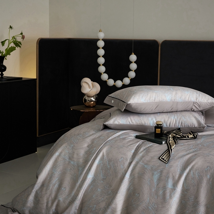 91家纺网 家纺一手货源 找家纺 金奇达2025新款【浮光花漾】-茧养莱赛尔四件套（标准号全网控价（折后券后）不低于258元） 罗宾灰