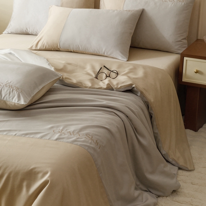 91家纺网 家纺一手货源 找家纺 金奇达2025新款【黛拉】-茧养莱赛尔四件套（标准号全网控价（折后券后）不低于228元） 黛拉-咖灰