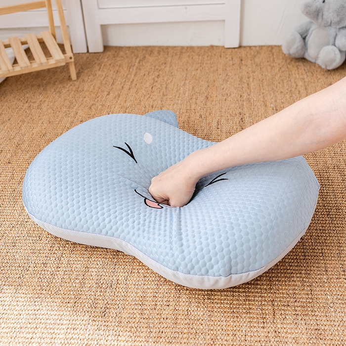 91家纺网 家纺一手货源 找家纺  2025新款慢回弹冰豆凉枕枕头枕芯 猫肚冰枕 蓝