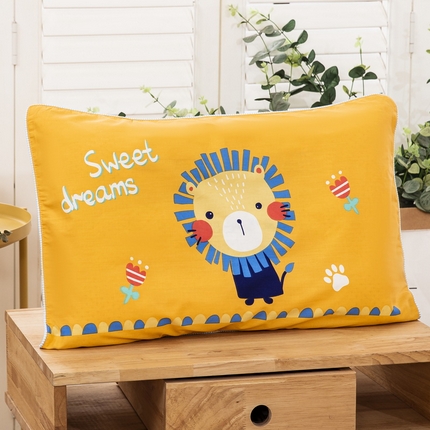 91家纺网 家纺一手货源 找家纺 大黄蜂家居家纺 2025新款纯棉卡通定位枕套小狮子