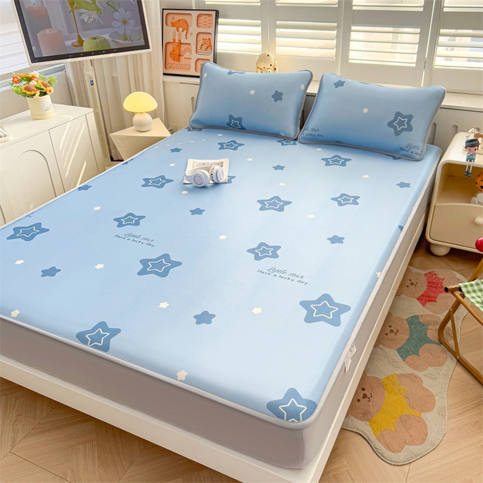 91家纺网 家纺一手货源 找家纺 雯豆家纺 2025夏季新品碳光冰丝凉席床笠款三件套印花小清新绑带冰丝席床罩 碳光冰丝席-床笠款-浩瀚星辰