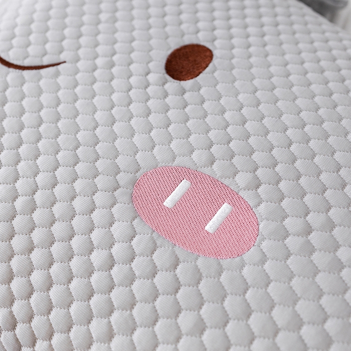 91家纺网 家纺一手货源 找家纺  2025新款慢回弹冰豆凉枕枕头枕芯 鲸鱼冰枕-灰